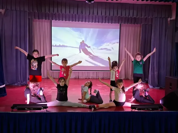 B00F9B5A-9407-4A3B-BB7D-5B7B938B9356