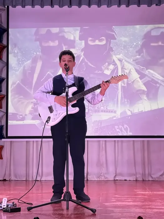 D1E9DB8C-B439-477E-A5B2-6A5CDE1E18DA